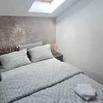 Cosy 2 Bedroom In New Town Daire Braşov