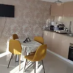 Cosy 2 Bedroom In New Town Braşov