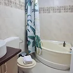 Cosy 2 Bedroom In New Town Daire *