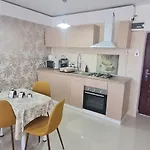 Daire Cosy 2 Bedroom In New Town *