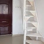Cosy 2 Bedroom In New Town *