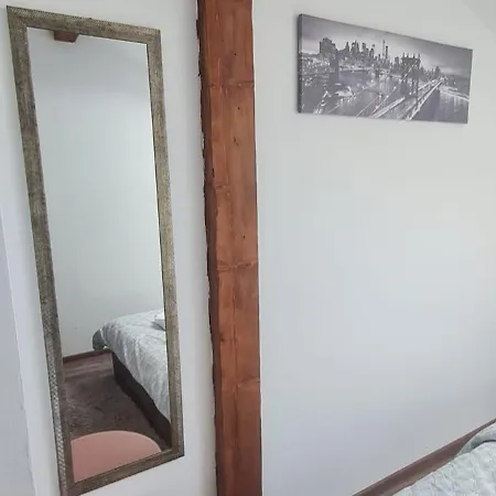 Apartment Cosy 2 Bedroom In New Town *