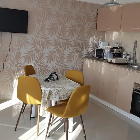 Cosy 2 Bedroom In New Town براشوف