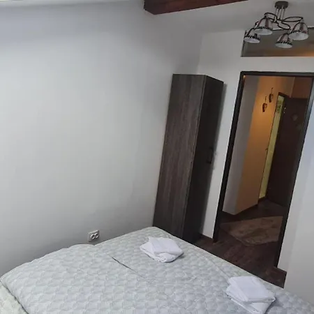 Cosy 2 Bedroom In New Town