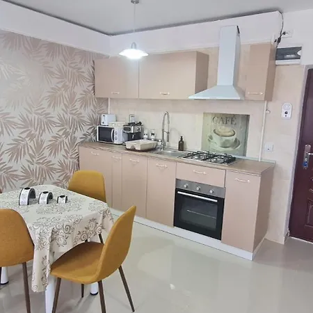 Apartment Cosy 2 Bedroom In New Town *