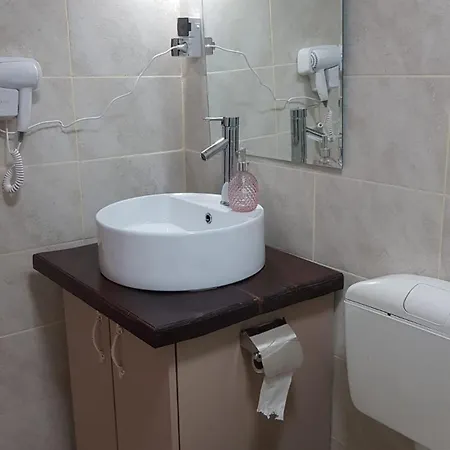 Cosy 2 Bedroom In New Town Brassó