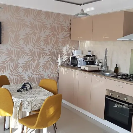 Cosy 2 Bedroom In New Town Braşov