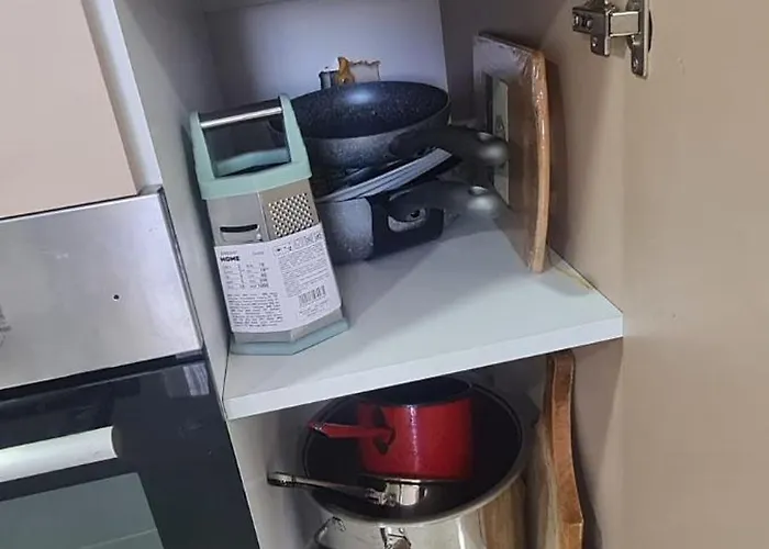 Cosy 2 Bedroom In New Town Apartment *