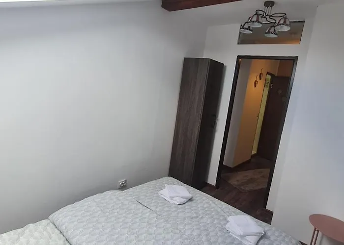 Cosy 2 Bedroom In New Town