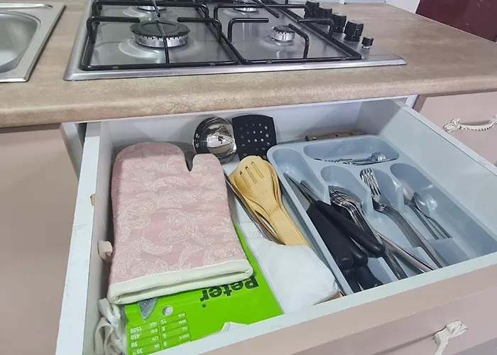 Cosy 2 Bedroom In New Town *